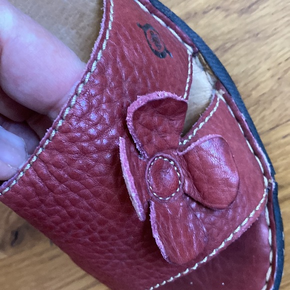 Shoes - Picture 6 of 9